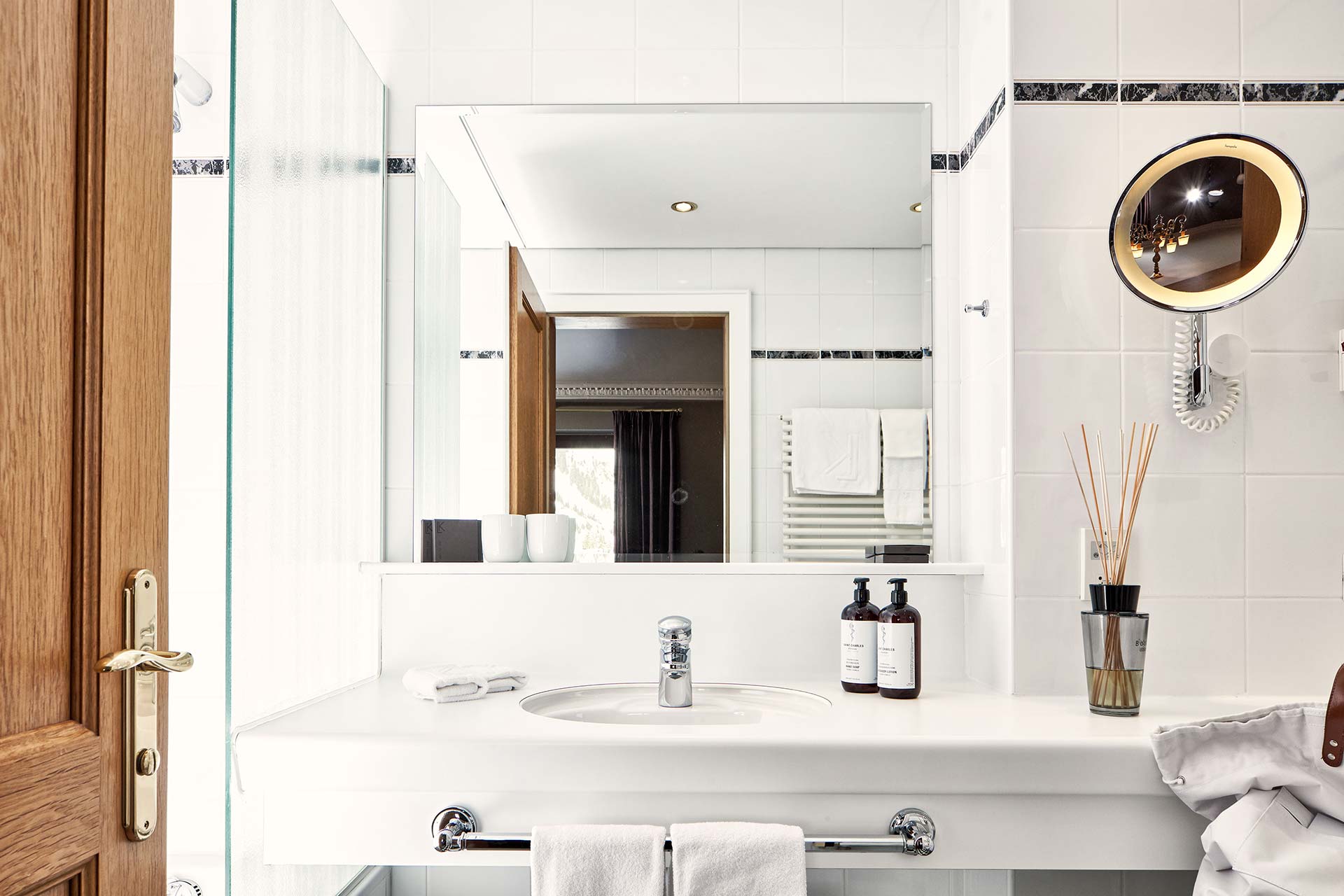 Double Room Bathroom.jpg