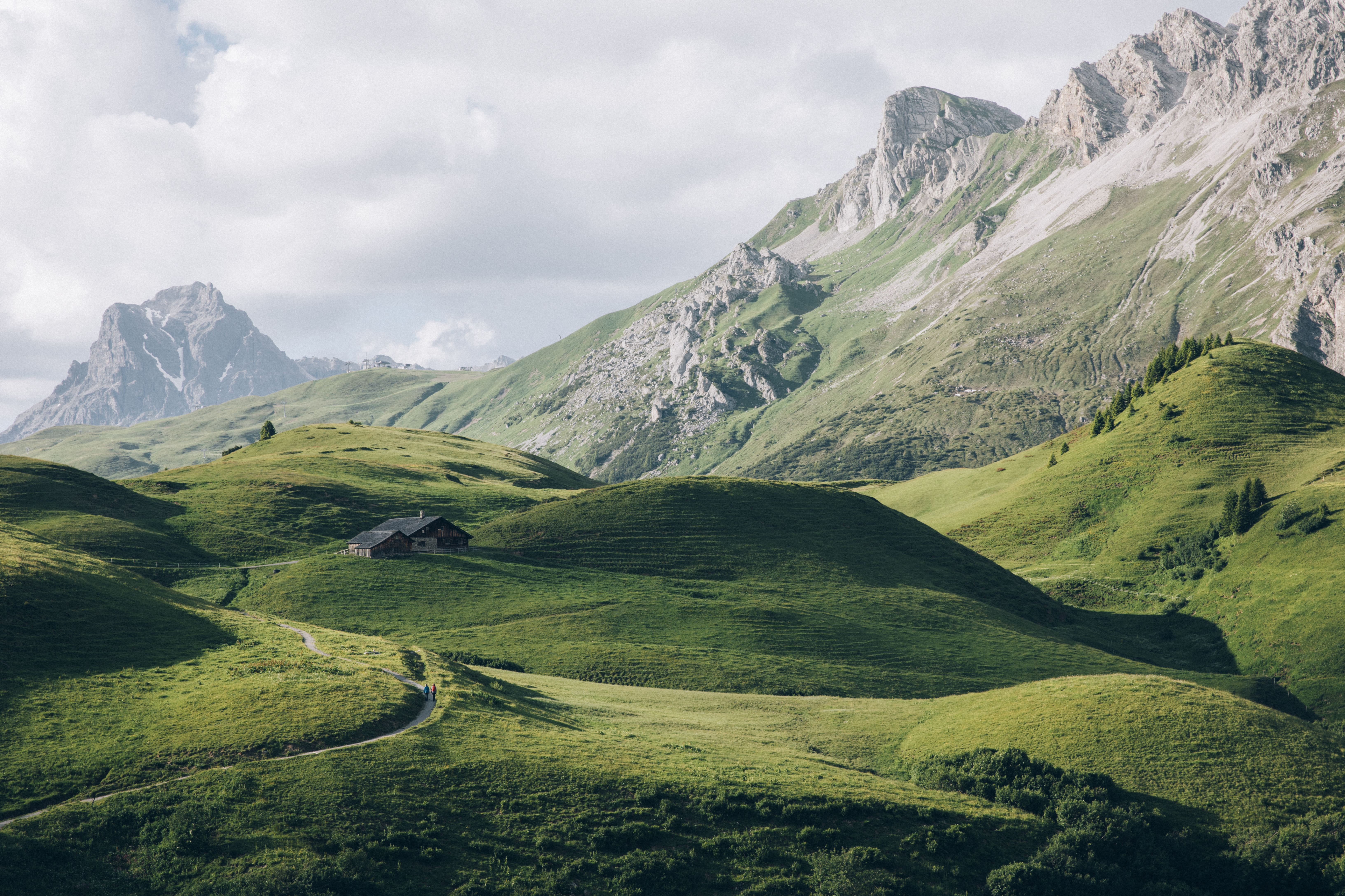 Wandern (c) Daniel Zangerl - Lech Zürs Tourismus.jpg